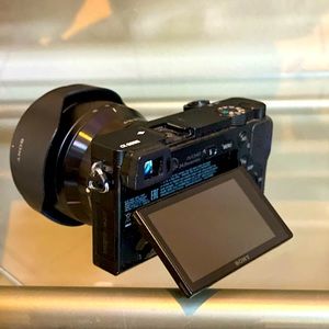 Sony A6000 Kit Bundle with 50mm lens